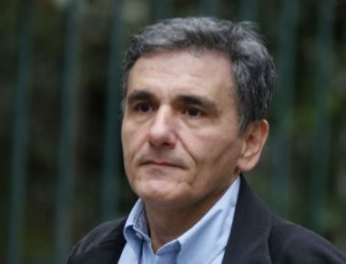 Kυβερνητικές πηγές διαψεύδουν τη «μετακίνηση» του Ε.Τσακαλώτου από το Υπ.Οικονομικών